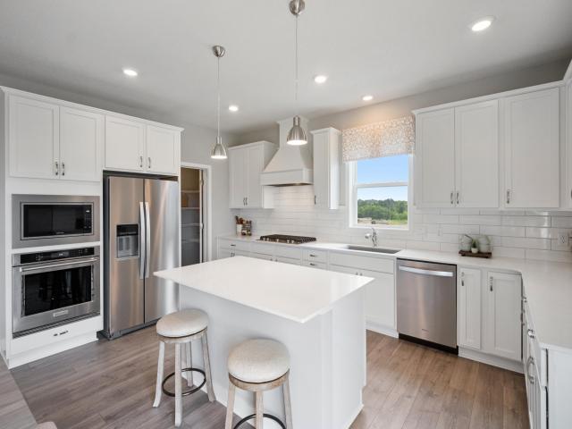 1647 Zumbro Avenue Shakopee MN 55379 - MLS# 7036278