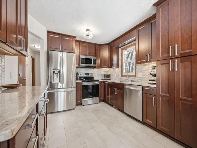 1955 Timber Wolf Trail S Eagan MN 55122 - MLS# 7036315