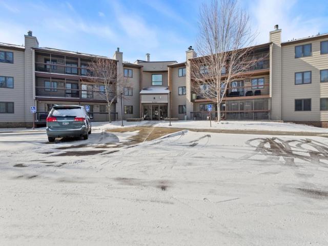 4300 Trenton Lane N Unit 2319 Minneapolis MN 55442 - MLS# 7037005