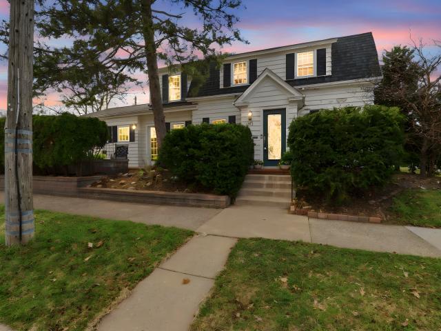 571 Griggs Street S Saint Paul MN 55116 - MLS# 7037305