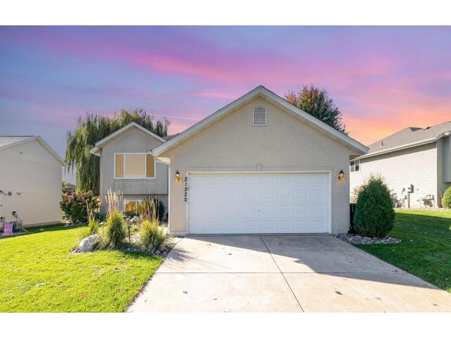 21220 Ilavista Way Lakeville MN 55044 - MLS# 7037385