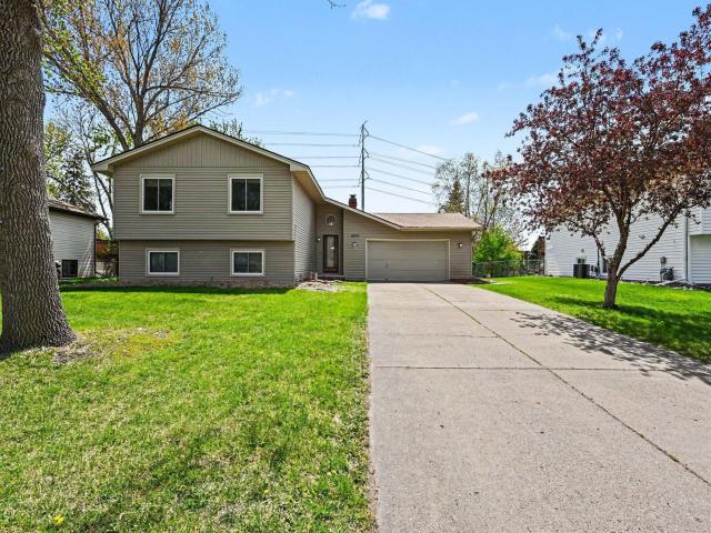 10755 Maple Valley Drive Osseo MN 55369 - MLS# 7037681