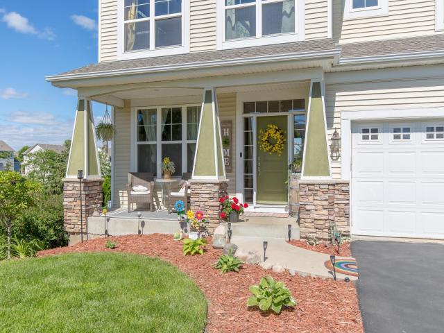 1955 River Bluff Court Shakopee MN 55379 - MLS# 7037814