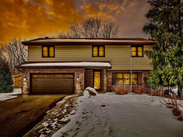 2700 Crestwood Circle Minnetonka MN 55305 - MLS# 7037835
