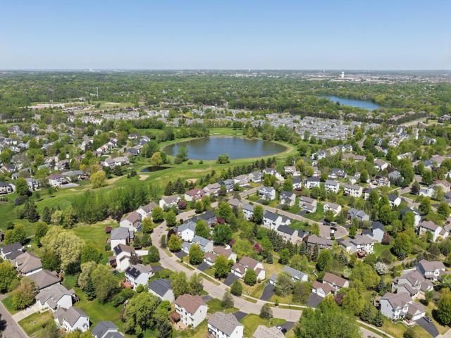 2409 Golf Drive Saint Paul MN 55129 - MLS# 7037884