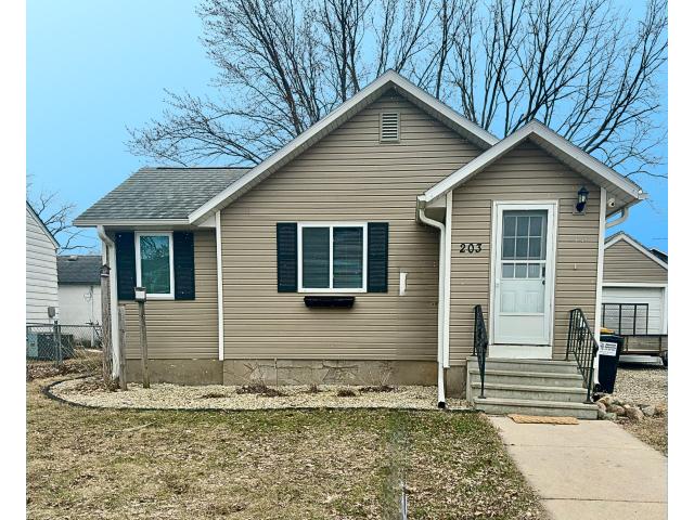 203 1st Street NW Dodge Center MN 55927 - MLS# 7037886