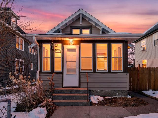 909 Saint Anthony Avenue Saint Paul MN 55104 - MLS# 7038067