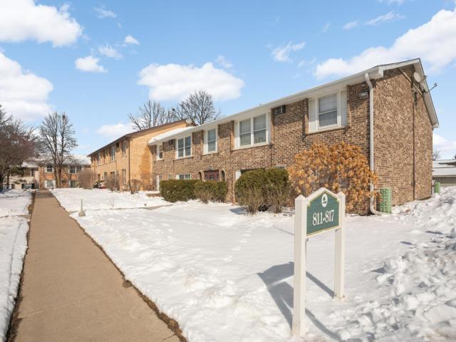811 Smetana Road Unit 8 Hopkins MN 55343 - MLS# 7038220