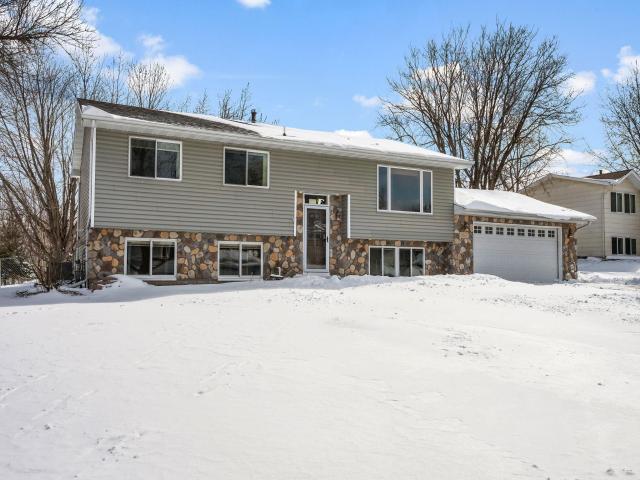 1061 Hillcrest Drive Saint Paul MN 55125 - MLS# 7038245