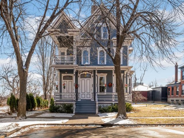 56 Irvine Park Unit 2 Saint Paul MN 55102 - MLS# 7038274