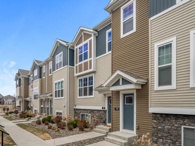 799 Roselyn Drive Victoria MN 55386 - MLS# 7038487