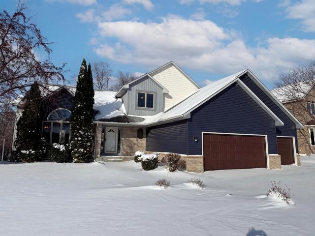 8433 Upland Lane N Maple Grove MN 55311 - MLS# 7038526