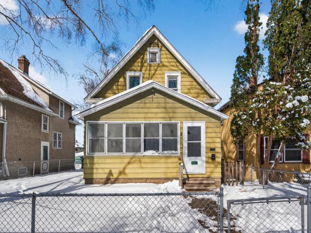 817 Minnehaha Avenue W Saint Paul MN 55104 - MLS# 7038615