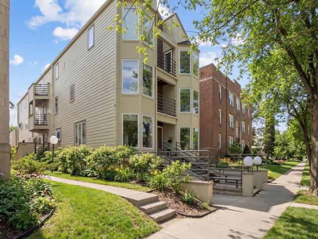 2726 Humboldt Avenue S Unit B Minneapolis MN 55408 - MLS# 7038690