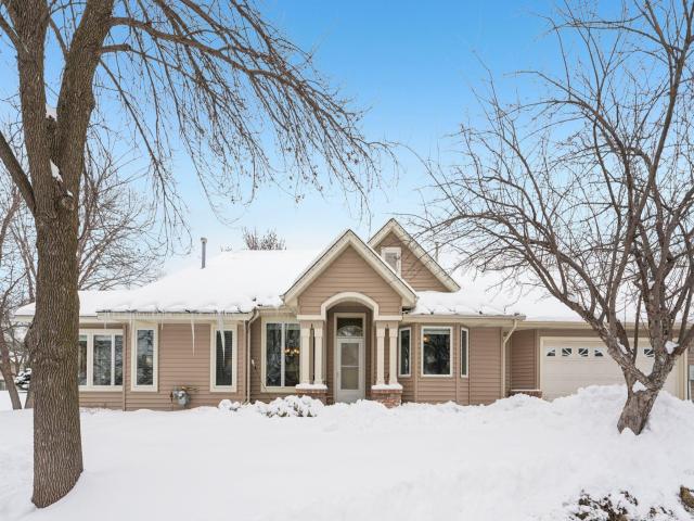 1108 Stratford Lane Burnsville MN 55337 - MLS# 7038836