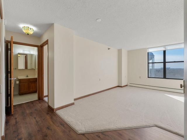 7600 Golden Valley Road Unit 1004 Minneapolis MN 55427 - MLS# 7039017
