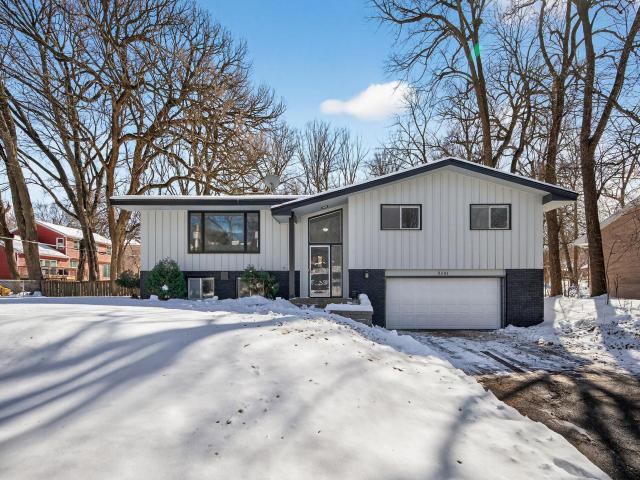 2301 Manor Drive Burnsville MN 55337 - MLS# 7039356