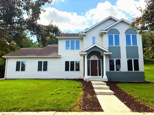 3018 Mayowood Common Circle SW Rochester MN 55902 - MLS# 7039357