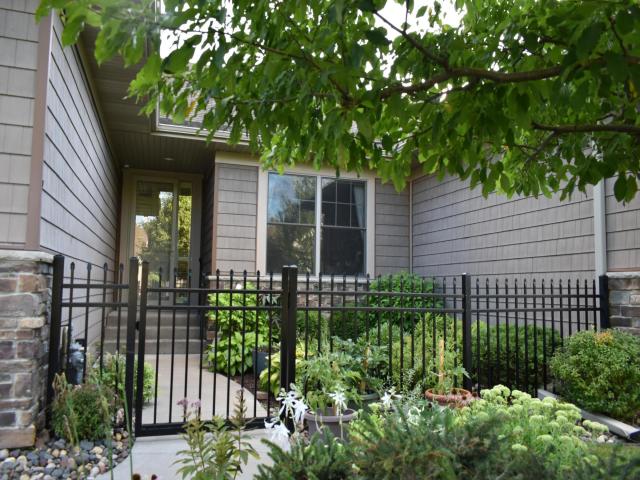 10726 Lyndale Bluffs Trail Minneapolis MN 55420 - MLS# 7039360