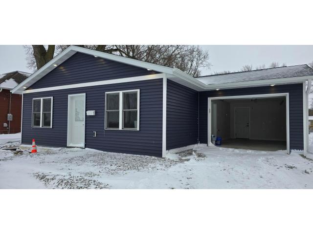 610 E 4th Street Albert Lea MN 56007 - MLS# 7039590