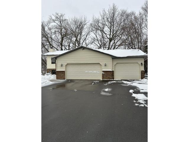 281 Woodridge Drive Vadnais Heights MN 55127 - MLS# 7039627