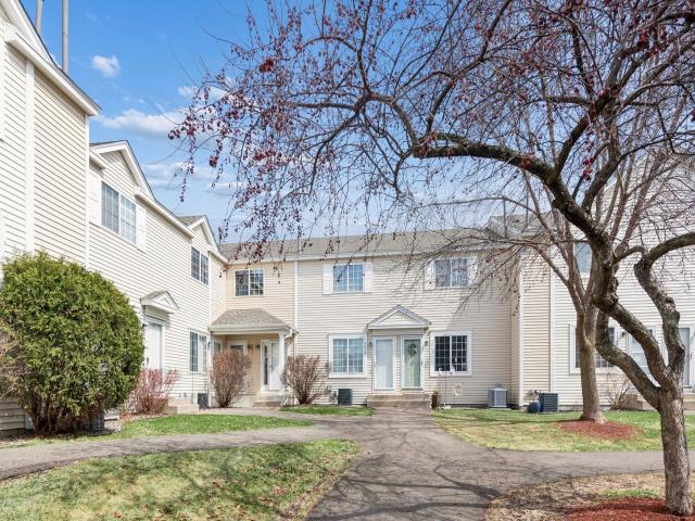 9060 Scarlet Globe Drive Eden Prairie MN 55347 - MLS# 7039654