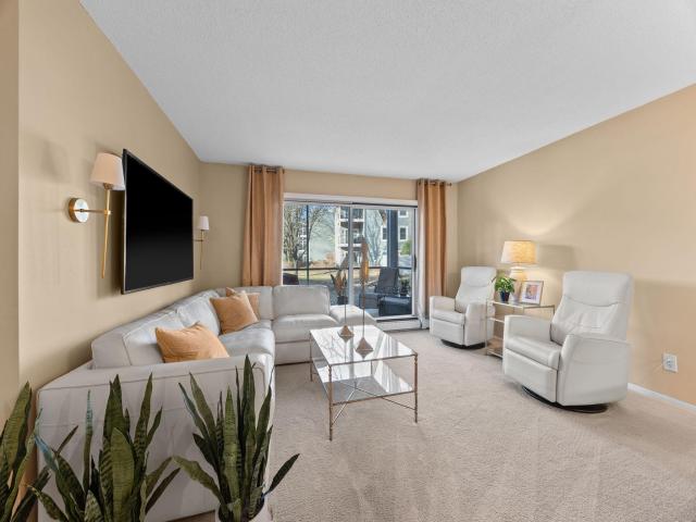 3000 Saint Albans Mill Road Unit 111 Minnetonka MN 55305 - MLS# 7039861