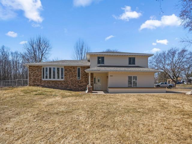 2063 Parkway Drive Saint Paul MN 55109 - MLS# 7039865