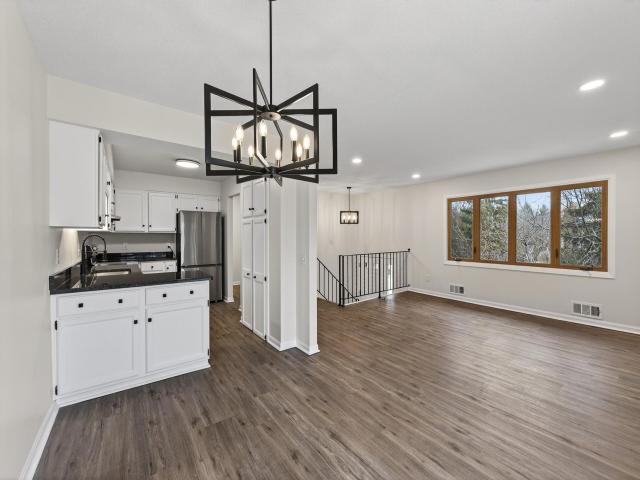 2876 Castleford Court Saint Paul MN 55125 - MLS# 7039960