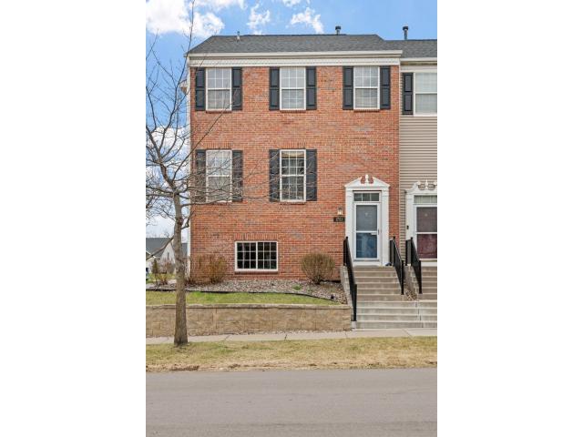 1751 Grove Drive Shakopee MN 55379 - MLS# 7040620