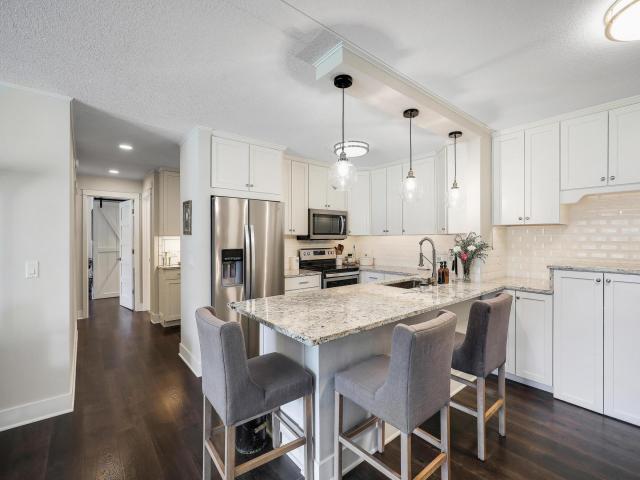 10511 Cedar Lake Road Unit 212 Minnetonka MN 55305 - MLS# 7040622