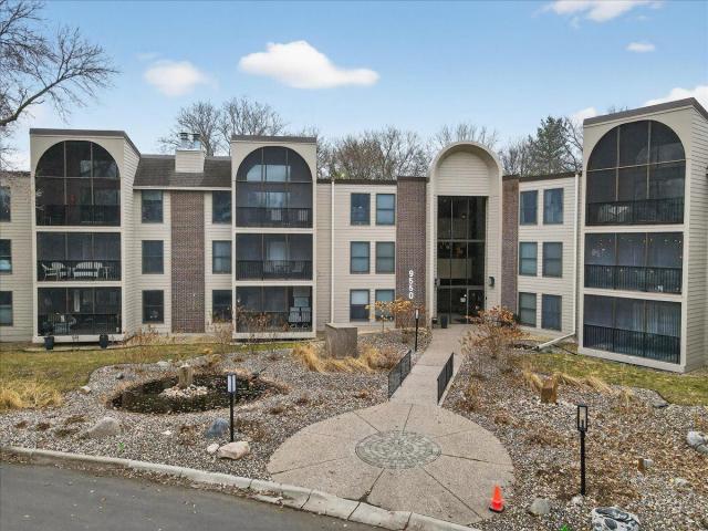 9550 Collegeview Road Unit 218 Minneapolis MN 55437 - MLS# 7040830
