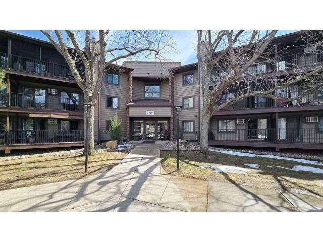 7501 W 101st Street Unit 320 Bloomington MN 55438 - MLS# 7041075
