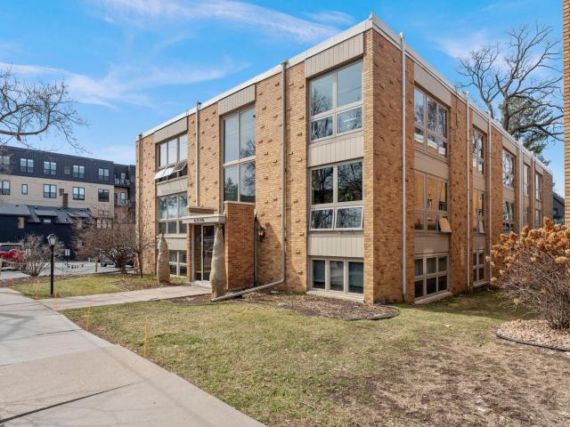 4236 Upton Avenue S Unit 303 Minneapolis MN 55410 - MLS# 7041226