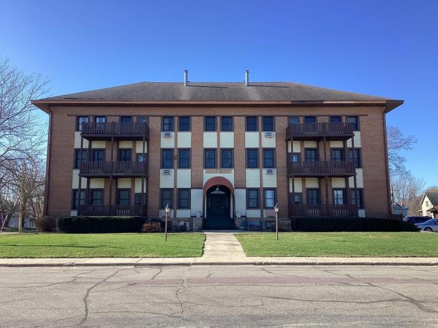 913 Abbott Street Unit 204 Albert Lea MN 56007 - MLS# 7041545