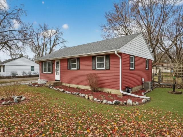 9447 Pilgrim Lane N Maple Grove MN 55369 - MLS# 7041768