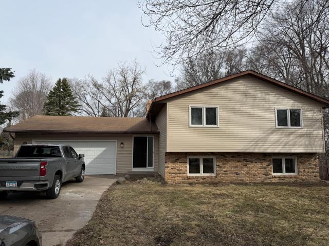 141 Australian Avenue North Saint Paul MN 55117 - MLS# 7041882