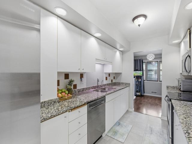 67 Walden Street Burnsville MN 55337 - MLS# 7041991