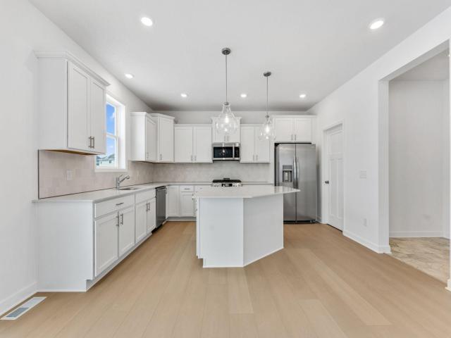 2624 Aspen Drive Shakopee MN 55379 - MLS# 7042024