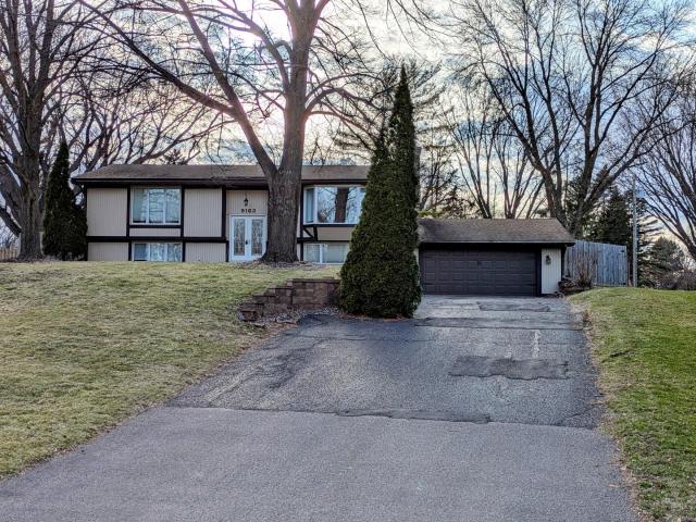 9163 Yucca Lane N Maple Grove MN 55369 - MLS# 7042890