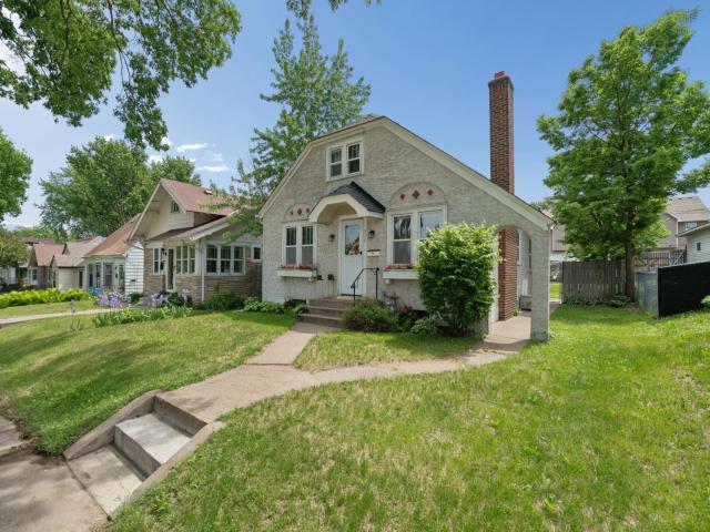 950 Hawthorne Avenue E Saint Paul MN 55106 - MLS# 7043319
