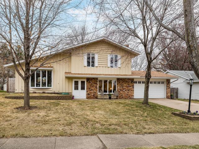14150 Garrett Avenue Apple Valley MN 55124 - MLS# 7043755