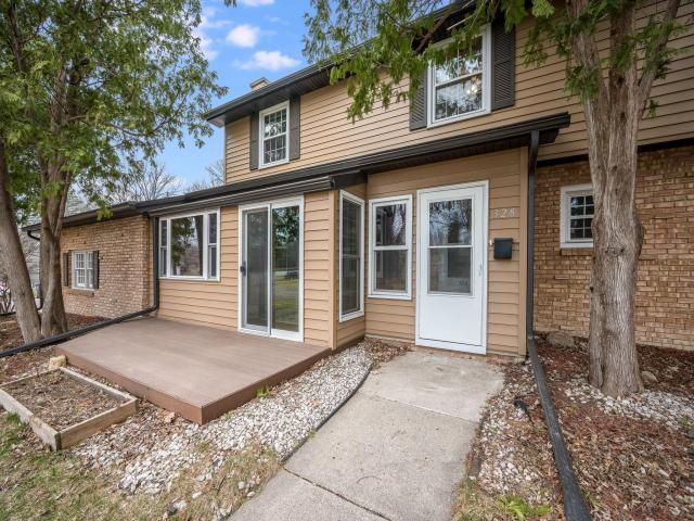 328 S Redwood Drive Mankato MN 56001 - MLS# 7043824