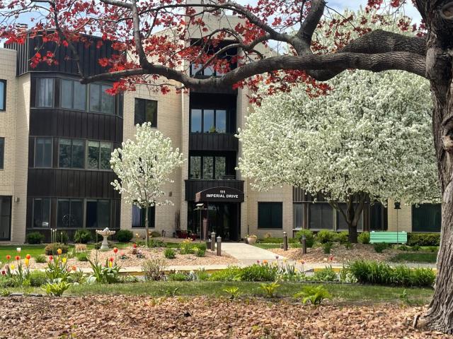 111 Imperial Drive W Unit 106 Saint Paul MN 55118 - MLS# 7044106