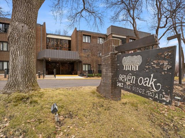 3412 Oak Ridge Road Unit 319 Hopkins MN 55305 - MLS# 7044132