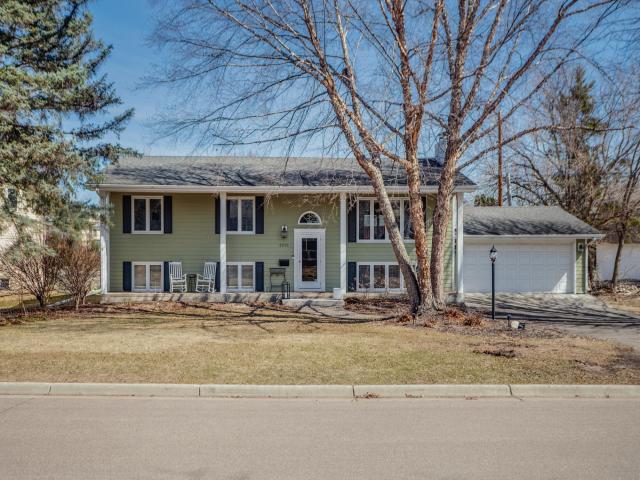 2221 Quebec Drive Minneapolis MN 55426 - MLS# 7044194