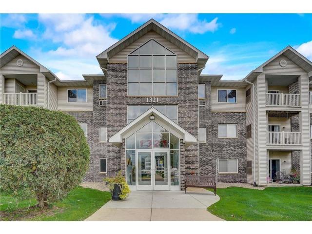 1321 Lake Drive W Unit 101 Chanhassen MN 55317 - MLS# 7044744