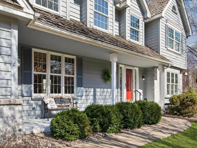 1001 Walden Court Burnsville MN 55337 - MLS# 7044793