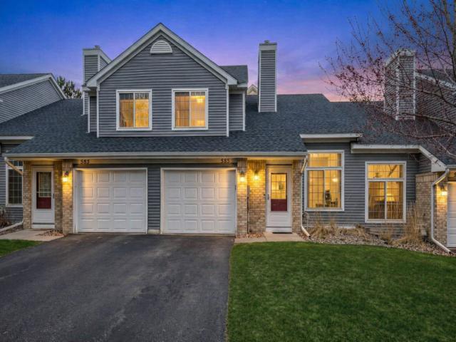 585 Mission Hills Way W Chanhassen MN 55317 - MLS# 7045203