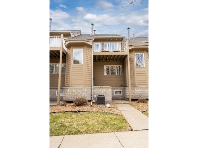 2867 Kenwood Isles Drive Minneapolis MN 55408 - MLS# 7045389